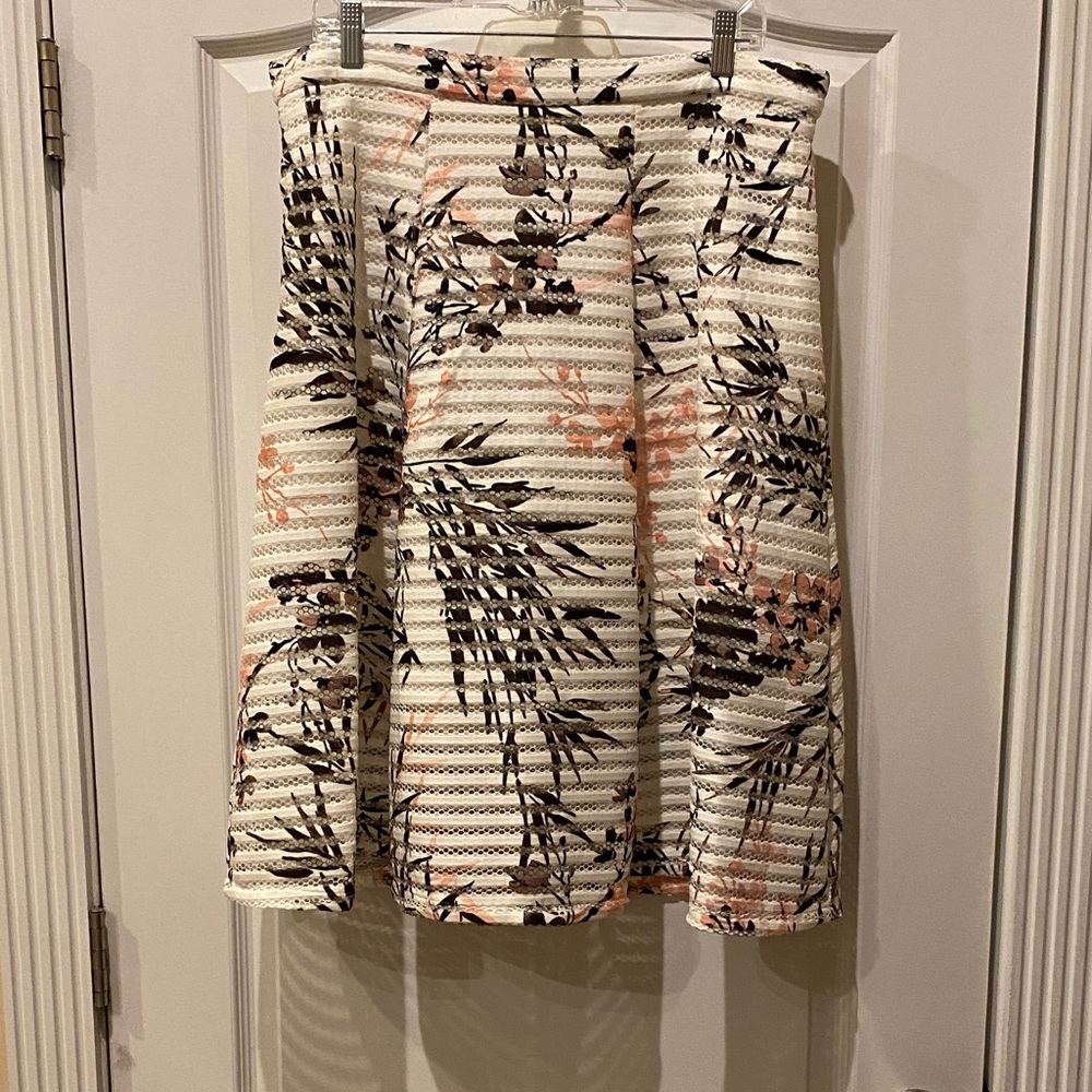 Le Chateau Cream and Black Floral A-Line Skirt